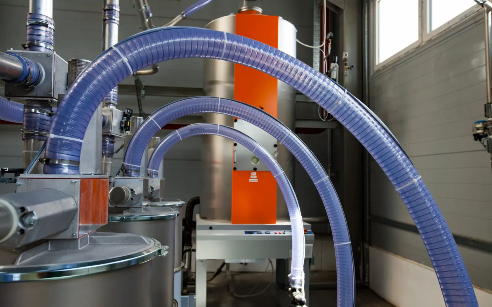 Understanding Minimum Bend Radius & Proper Hose Installation
