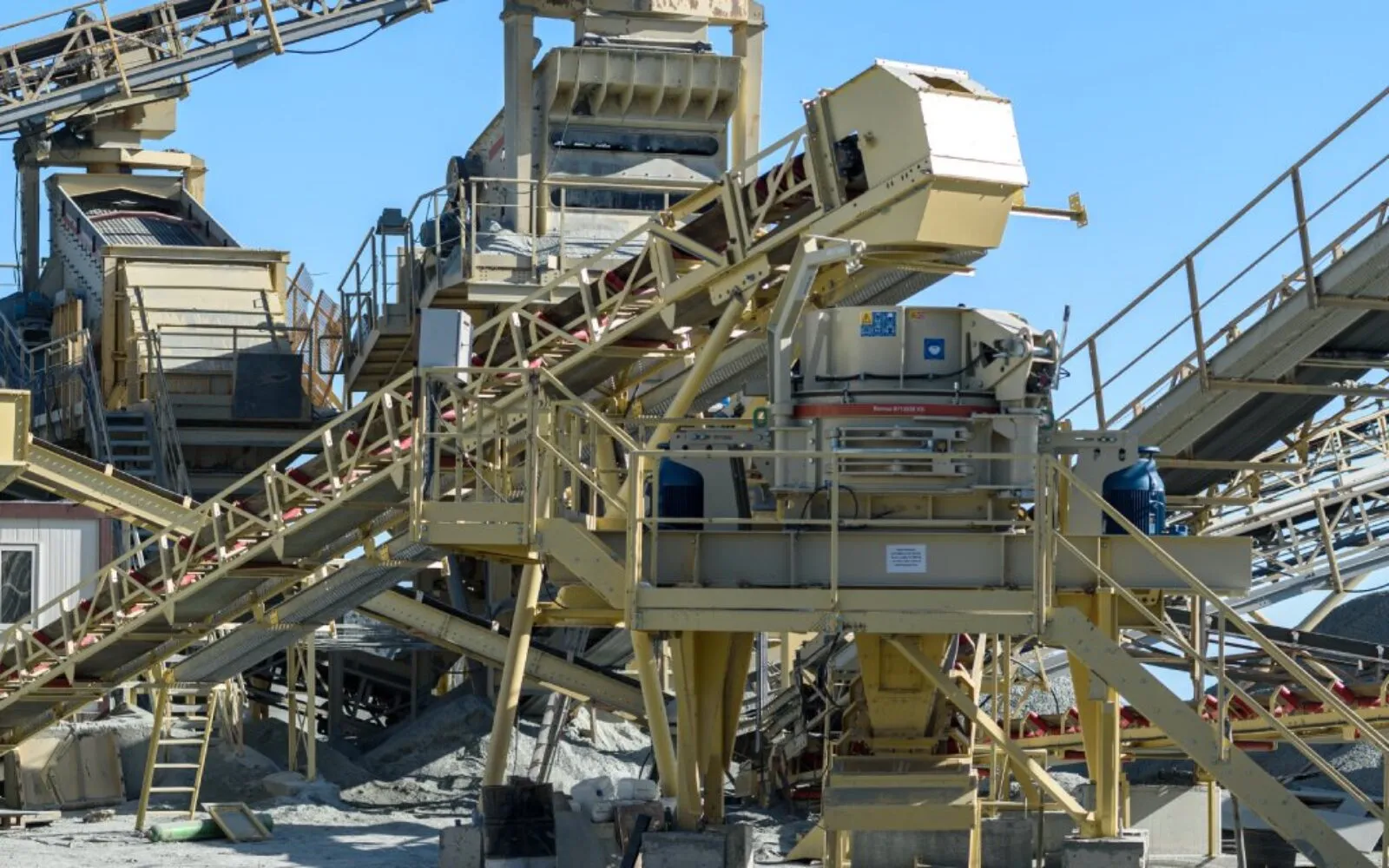 Aggregate & Cement industry image
